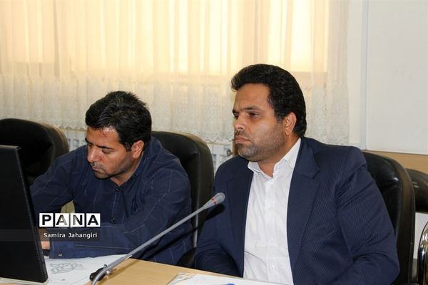 اولین جلسه کارگروه طرح ساماندهی‌‌، نظارت و مدیریت برتهیه و توزیع لباس فرم دانش‌آموزان