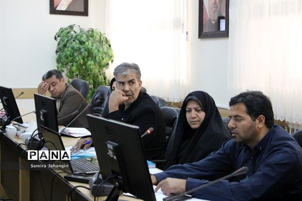 اولین جلسه کارگروه طرح ساماندهی‌‌، نظارت و مدیریت برتهیه و توزیع لباس فرم دانش‌آموزان