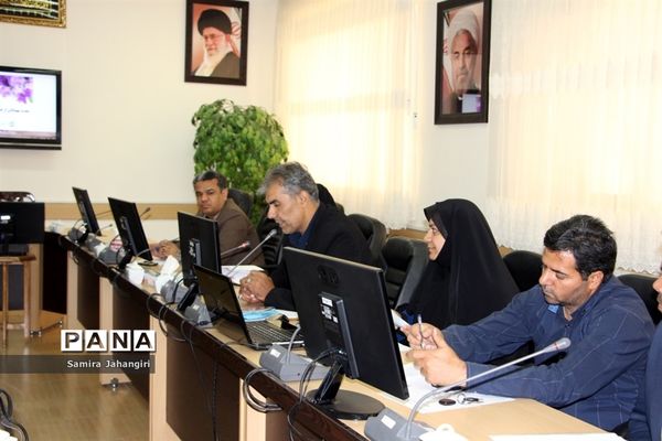 اولین جلسه کارگروه طرح ساماندهی‌‌، نظارت و مدیریت برتهیه و توزیع لباس فرم دانش‌آموزان