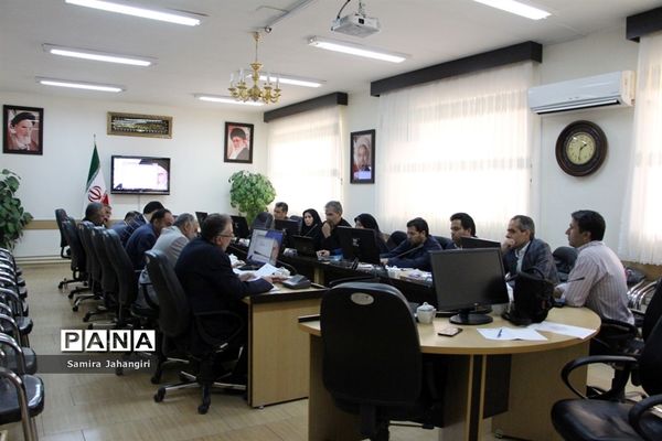 اولین جلسه کارگروه طرح ساماندهی‌‌، نظارت و مدیریت برتهیه و توزیع لباس فرم دانش‌آموزان