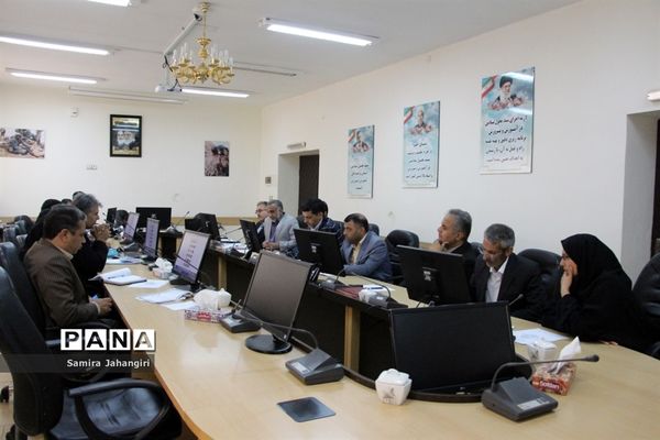 اولین جلسه کارگروه طرح ساماندهی‌‌، نظارت و مدیریت برتهیه و توزیع لباس فرم دانش‌آموزان
