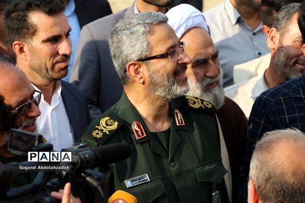 بازدید معاون وزیر کشور  و فرمانده سازمان بسیج مستضعفین کشور ازمناطق‌سیل‌زده سیمرغ