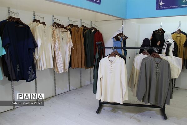 نمایشگاه مد و لباس ایرانی در پل طبیعت تهران