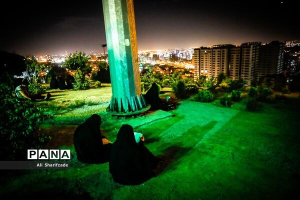مراسم احیا شب نوزدهم ماه مبارک رمضان در مقبره الشهدای چیتگر
