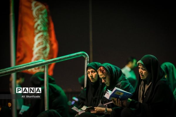 مراسم احیا شب نوزدهم ماه مبارک رمضان در مقبره الشهدای چیتگر