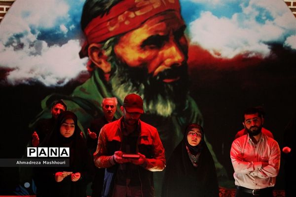 مراسم شب اول قدر در گلزار شهدای وادی رحمت تبریز