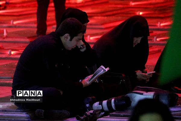 مراسم شب اول قدر در گلزار شهدای وادی رحمت تبریز