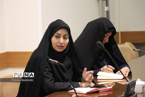 کمیته نظارت ساماندهی لباس فرم  دانش‌آموزان خراسان رضوی