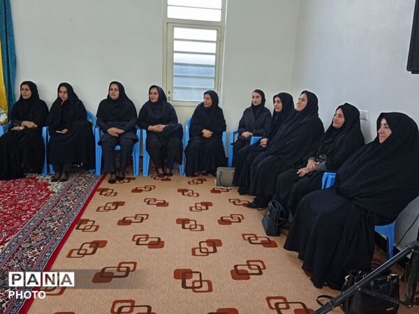 برگزاری مراسم معنوی جشن تکلیف دانش‌آموزان پایه سوم در حسینیه منطقه کوهنانی 