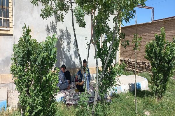 برگزاری اردوی درون مدرسه‌ای در مدرسه شهید معتمدی گزکوه