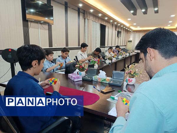 دوره توانمندسازی راه‌یافتگان ناحیه 3 شیراز به المپیاد رویش استانی