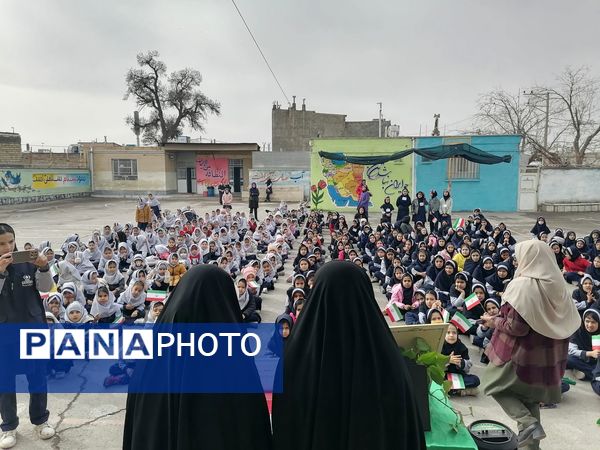 مراسم سالگرد و ورود امام خمینی(ره)و روز جهانی حجاب در دبستان ناهید نخودی 