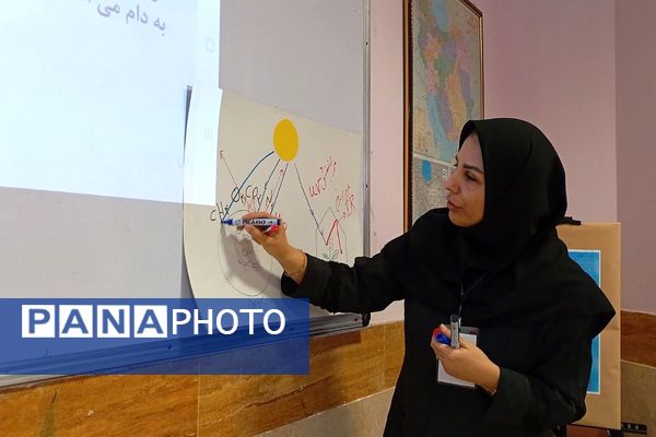 برگزاری جشنواره تدریس برتر در ناحیه 2 بهارستان