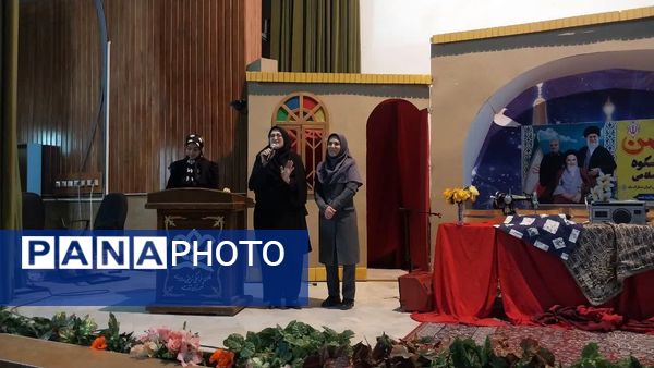 مراسم جشن نیمه شعبان توسط هنرجویان هنرستان فاطمه الزهرا (س)