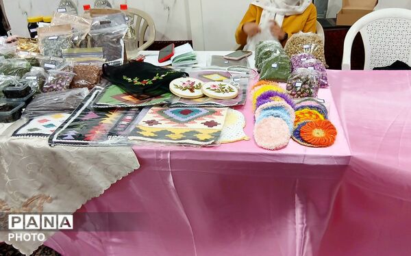 برپایی نمایشگاه مشاغل خانگی در شهر جعفریه