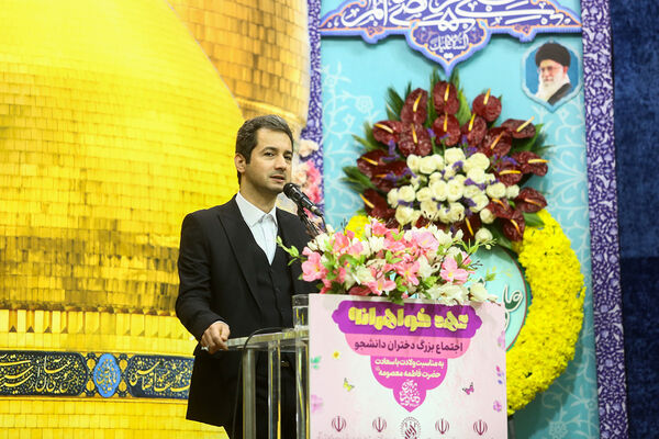 اجتماع بزرگ «عهد خواهرانه» با حضور 6 هزار دانشجوی دختر در قم