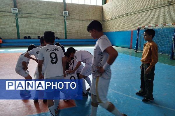 برگزاری مسابقات فوتسال دانش‌آموزان پسر منطقه کهریزک