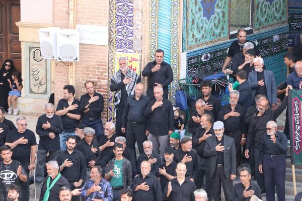 مراسم عاشورای حسینی در مشهد اردهال کاشان