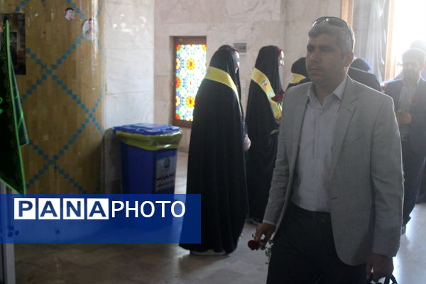 تجدید میثاق با شهدا در بوشهر