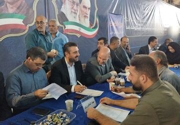 برپایی میز خدمت سازمان جهاد کشاورزی و منایع طبیعی و آبخیز داری استان اصفهان 