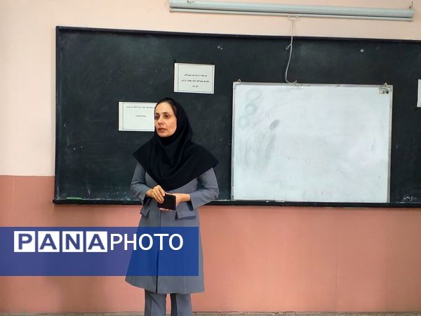 برگزاری جلسه انجمن‌ دانش‌آموزی در پژوهش‌سرای بوعلی سینا شهرستان ملارد