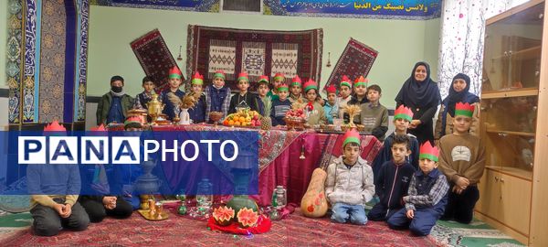 جشن یلدایی در مدرسه شهدای فرهنگی شهرستان شیروان