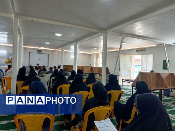 جلسه انجمن اولیا پایه یازدهم دبیرستان نمونه آیت‌الله خامنه‌ای