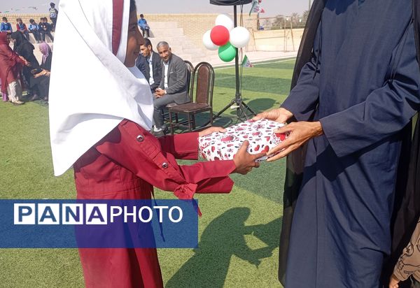 جشن دهه فجر در روستای لاور فین