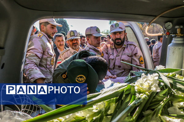  استقبال مردم ارومیه از شهدای گمنام دفاع مقدس