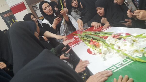 شهید گمنام مهمان محله الهیه شد