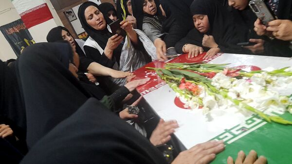 شهید گمنام مهمان محله الهیه شد