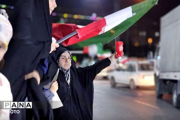 اجتماعات شهروندان فاز چهار اندیشه در میدان شهدای گمنام