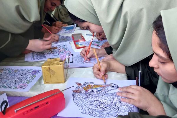 ایستگاه نشاط برای دانش‌آموزان بهارستانی