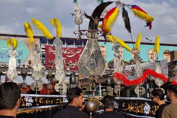 تجلی شور حسینی در گلستان شهدا؛ اجتماع کاروان‌های عزاداری تاسوعا