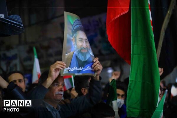 حضور مقتدر مردم ساوجبلاغ در نوزدهمین شب تجمع مردمی 