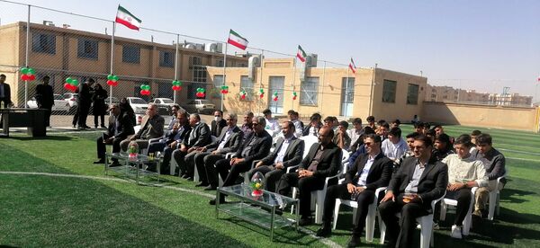 افتتاح دو چمن مصنوعی در مدارس کاشمر 
