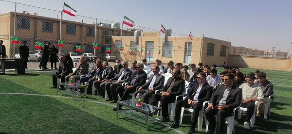افتتاح دو چمن مصنوعی در مدارس کاشمر 