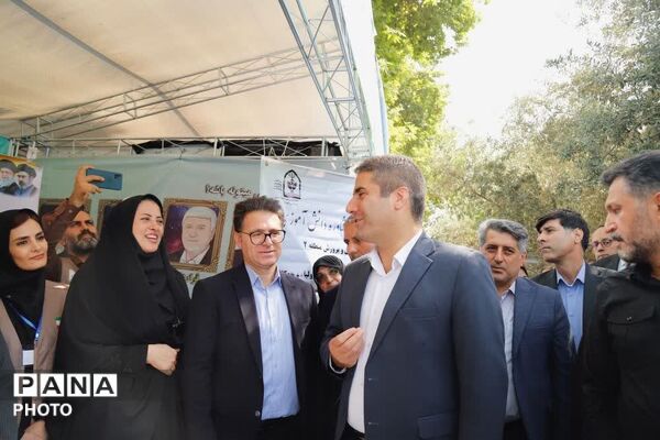 نقش‌آفرینی مناطق ۱۹گانه در افتتاحیه پایگاه‌های تابستانی دانش‌آموزان تهران