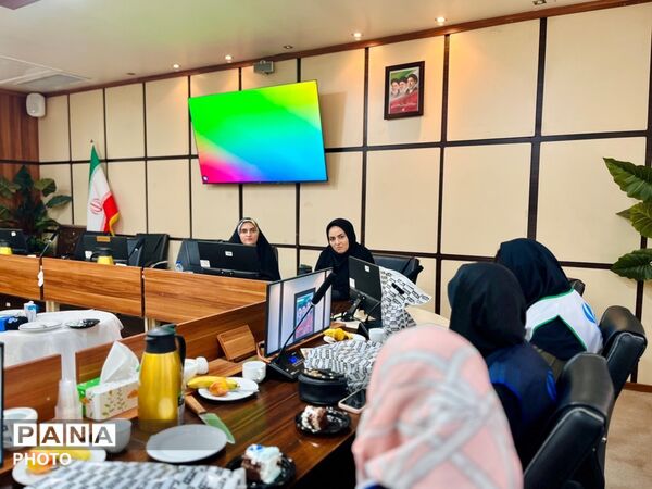 تجلیل از روایتگرانِ امید؛ ضیافتِ قدردانی از اهالیِ خبر در آموزش و پرورش منطقه ۳