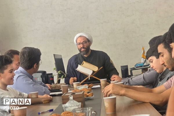 تجلی خدمت‌گزاری دانش‌آموزان بسیجی در موکب «انصار المهدی»