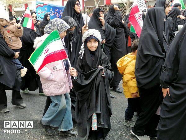 راهپیمایی نوجوانان و کودکان در روز قدس در شهرستان خلیل آباد