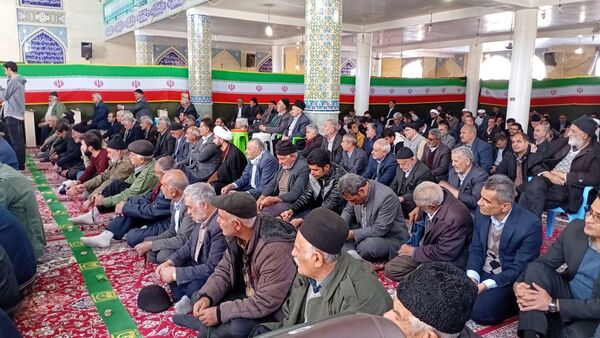 نماز جمعه و برپایی میز خدمت در شهر سورشجان