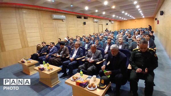 مراسم تودیع و معارفه فرماندار شهرستان تویسرکان، گامی نو در خدمت‌رسانی به مردم