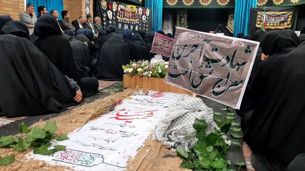 روایتگری مادر شهید مدافع امنیت «حسن مختارزاده» در جمع دانش‌آموزان