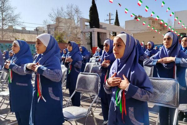 آیین نواختن گلبانگ انقلاب اسلامی با حضور استاندار فارس