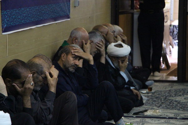 مراسم روضه اباعبدالله حسین (ع) در دفتر نماینده ولی فقیه یزد