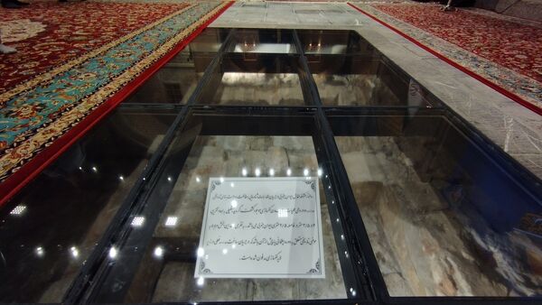 مشهد، غرق نور علوی در شب ولادت امیر مؤمنان (ع)