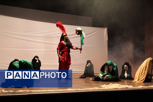 اجرای نمایش «طریق عشق» در شهرستان گرمه