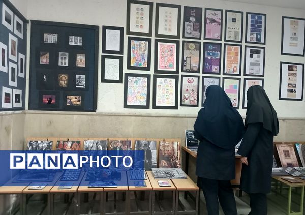 برپایی نمایشگاه آثار هنرجویان هنرستان های منطقه پردیس به مناسبت هفته مشاغل