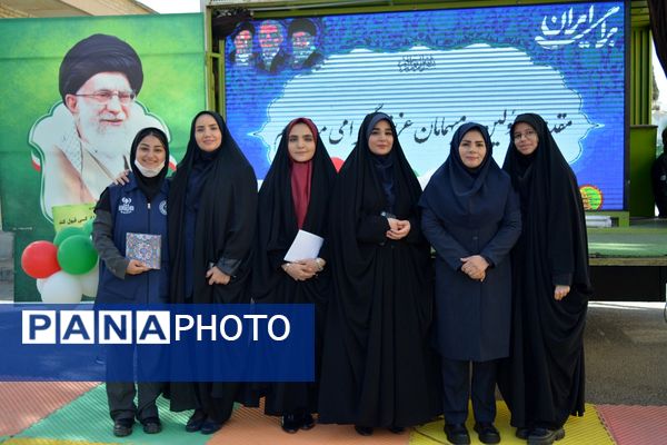 عطر رضوی در جشن نیمه شعبان مدرسه حکمت